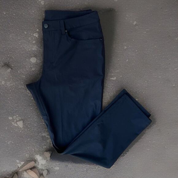 Lululemon ABC Pants 34 Black Athleisure Casual Workwear Sportswear Commission - Picture 1 of 9